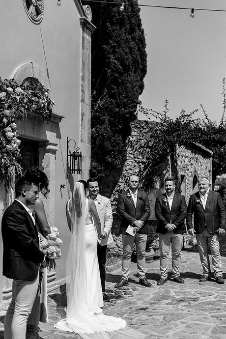 romantic-destination-summer-wedding-crete-white-florals_11