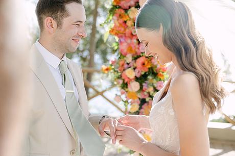 fresco-summer-wedding-kefalonia-colorful-flowers_17