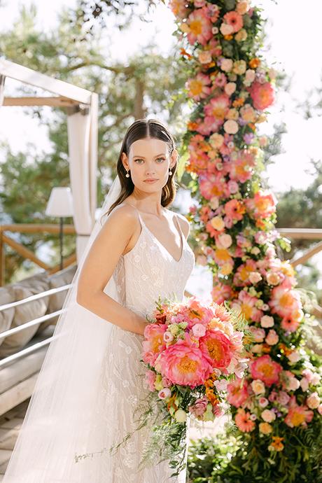 fresco-summer-wedding-kefalonia-colorful-flowers_02