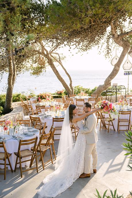 fresco-summer-wedding-kefalonia-colorful-flowers_22