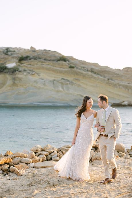 fresco-summer-wedding-kefalonia-colorful-flowers_33