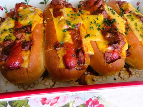 Chili Cheese Dog Boats