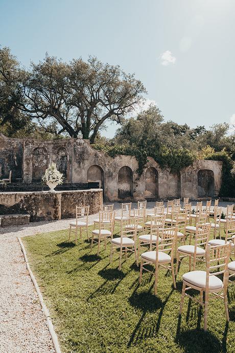 charming-garden-wedding-lisbon-white-blooms_09