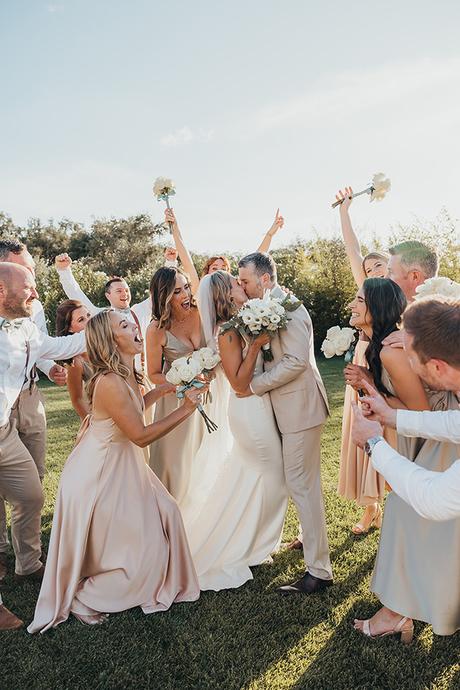 charming-garden-wedding-lisbon-white-blooms_16