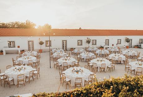 charming-garden-wedding-lisbon-white-blooms_21