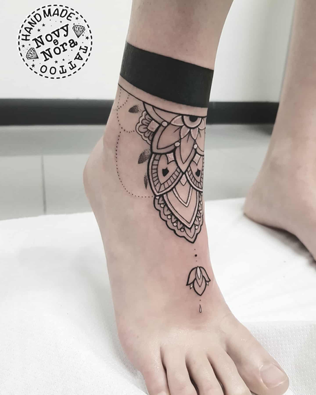21 Hottest Ankle Tattoo Ideas: Simple Designs with Significance to Kickstart 2024! 15 21 Hottest Ankle Tattoo Ideas: Simple Designs with Significance to Kickstart 2024!