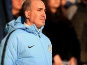 Manchester United Formally Closing Newcastle Ashworth