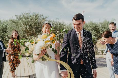 spring-wedding-portugal-bright-yellow-flowers_14