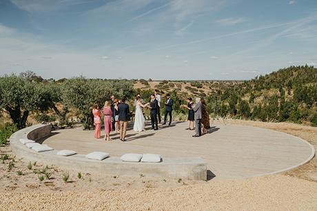 spring-wedding-portugal-bright-yellow-flowers_12