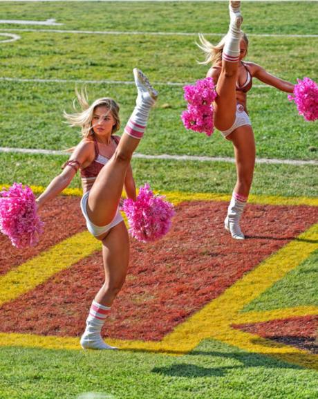 Top 20 Hilarious Cheerleader Wardrobe Malfunctions Top 20 Hilarious Cheerleader Wardrobe Malfunctions