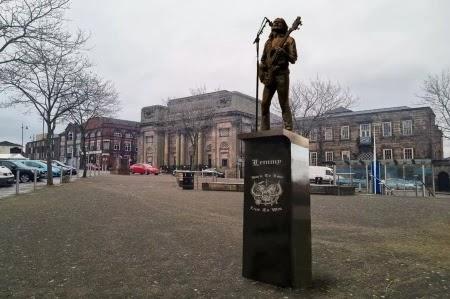 Lemmy statue in Burslem