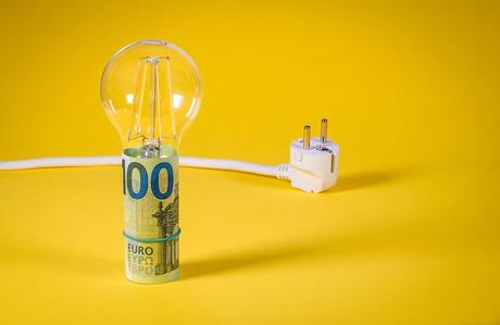 Beat the Heat & Save Money: Top Summer Electricity Saving Tips