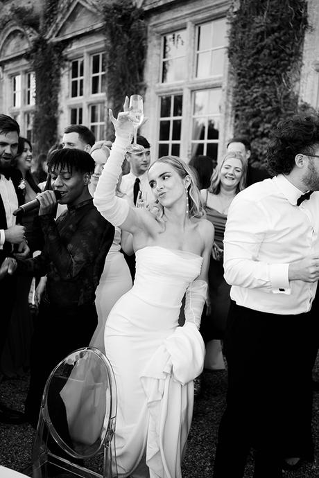 stylish-summer-wedding-yeovil-uk-vintage-touches_17