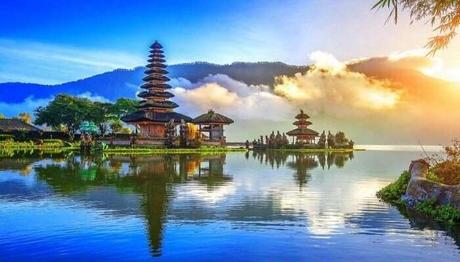 Sunder Pura Ulun Danu Bratan