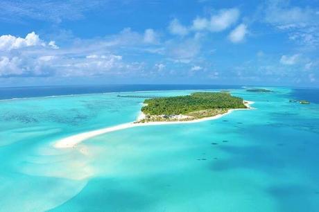 popular sun island in maldives