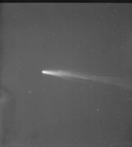 Unraveling the connection between Halley’s Comet and the birth and death of Mark Twain