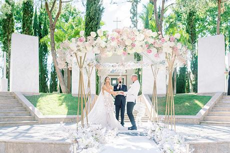 flower-filled-wedding-spain-blush-pink-details_18
