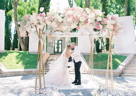 flower-filled-wedding-spain-blush-pink-details_03