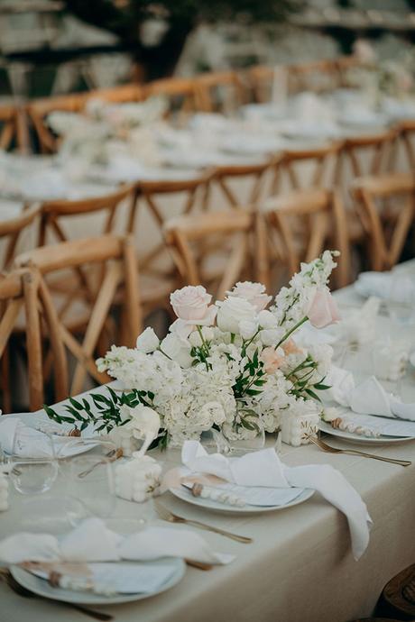 stylish-fall-wedding-naxos-island-white-florals_14