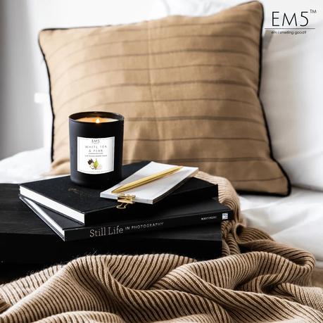 Enhance Your Mood With Aromatic Candles!