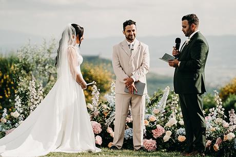 romantic-wedding-umbria-overflowing-lovely-details_19