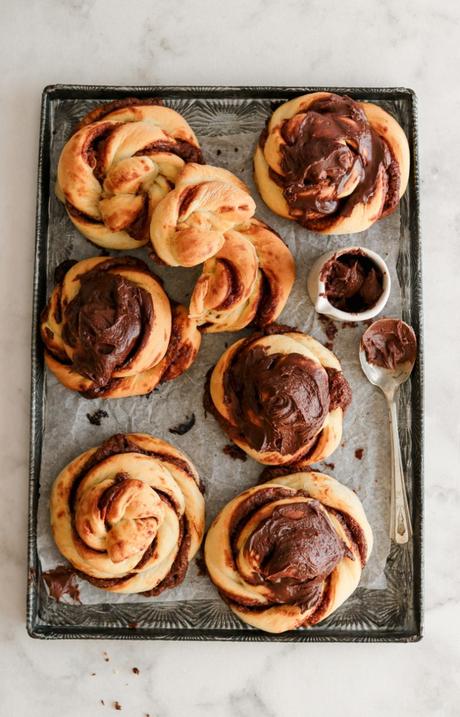 Double chocolate Easter buns