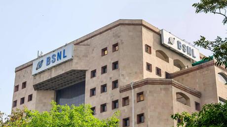 bsnl-want-to-collect-290-million-through-bonds-report