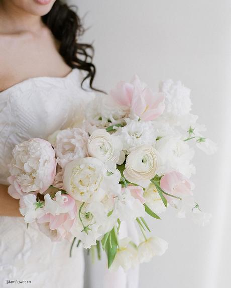 spring wedding bouquets peonies white pink iamflower.co