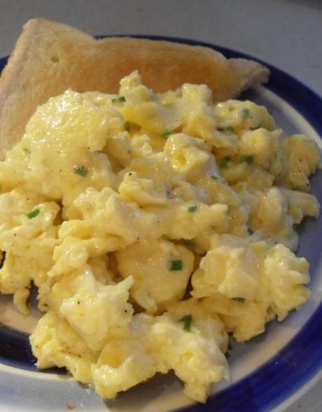 Scrambled Eggs with Cheese and Chives