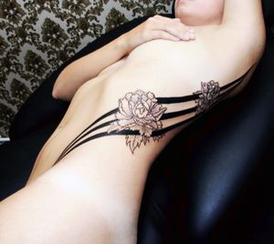 Sexy Wraparound Tattoo