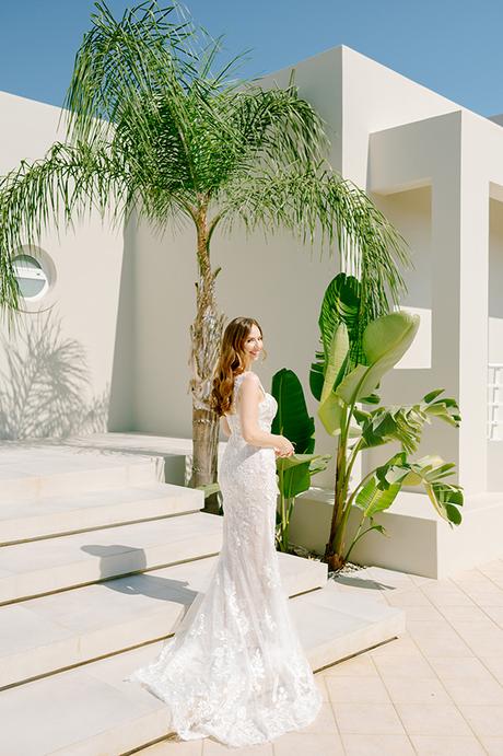 rustic-chic-wedding-crete-white-florals_13