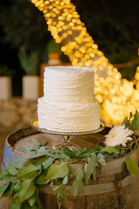 rustic-chic-wedding-crete-white-florals_38