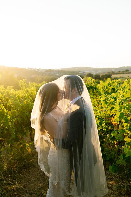 rustic-chic-wedding-crete-white-florals_03