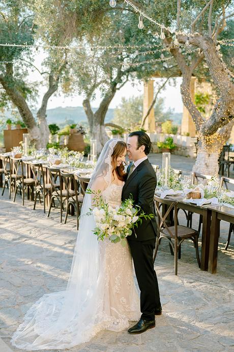 rustic-chic-wedding-crete-white-florals_26