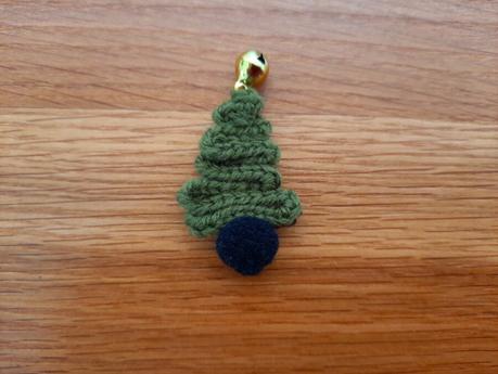 Lucet Christmas projects: hanging Christmas tree