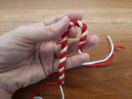 Lucet Christmas projects: candy cane