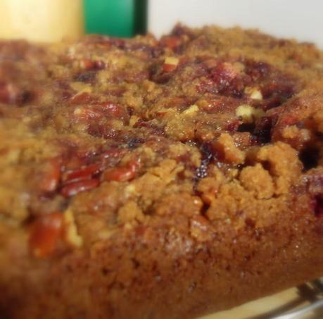 A Delicious Blackberry and Pecan Snacking Cake