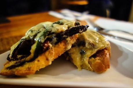 The Reach Bar and Kitchen - Gallions Reach - London *