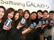 What Samsung Mobile Achieved 2013? [Infographic]
