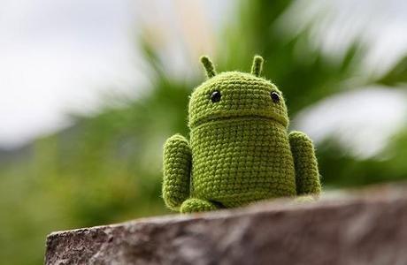 What security flaws are in Android 4.4?