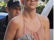 Britney Spears Without Engagement Ring!