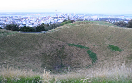 view from crater mt eden auckland