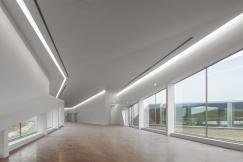 The Rowing High Performance Center by Alvaro Andradre