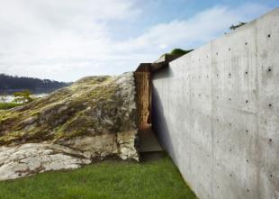 Concrete house by Olson Kundig Architects