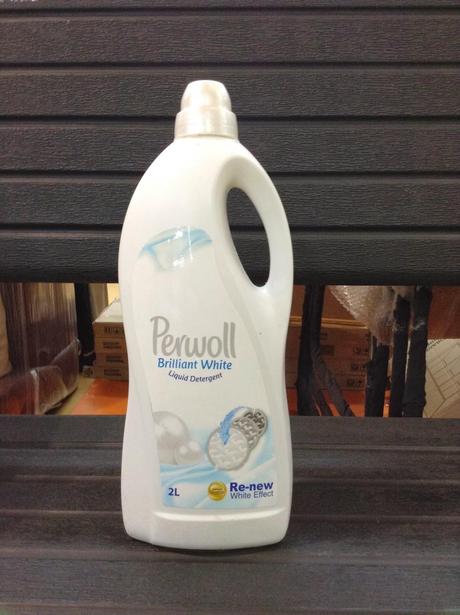 Perwoll Brilliant White Liquid Detergent: Keeping Whites Nice and Bright with Style