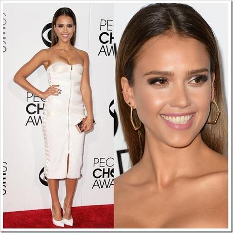 Jessica Alba opted for geometric jewelry from Jennifer Meyer