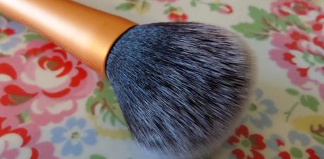 Real Techniques Powder Brush