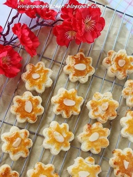 Almond Cookies (杏仁饼)