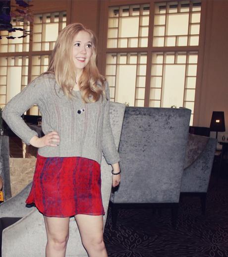 Crush Boston House of Harlow Sunburst Necklace Blonde Blogger Fashion Blogger, Layering, How to Layer
