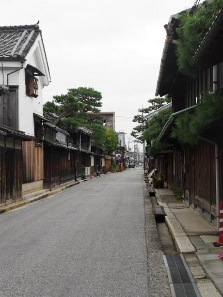 PA050149 近江商人の繁栄を偲ぶ近江八幡 / Omihachiman.. a castle town with a nostalgic atmosphere.